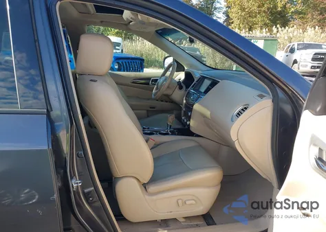 2014 Nissan Pathfinder Platinum z USA, uszkodzony, nr VIN 5N1AR2MM1EC621882